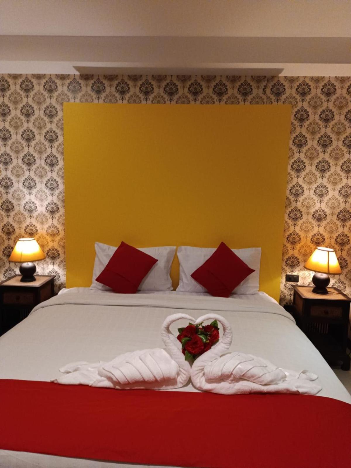 Aura Inn Rooms 芭達亞 外观 照片