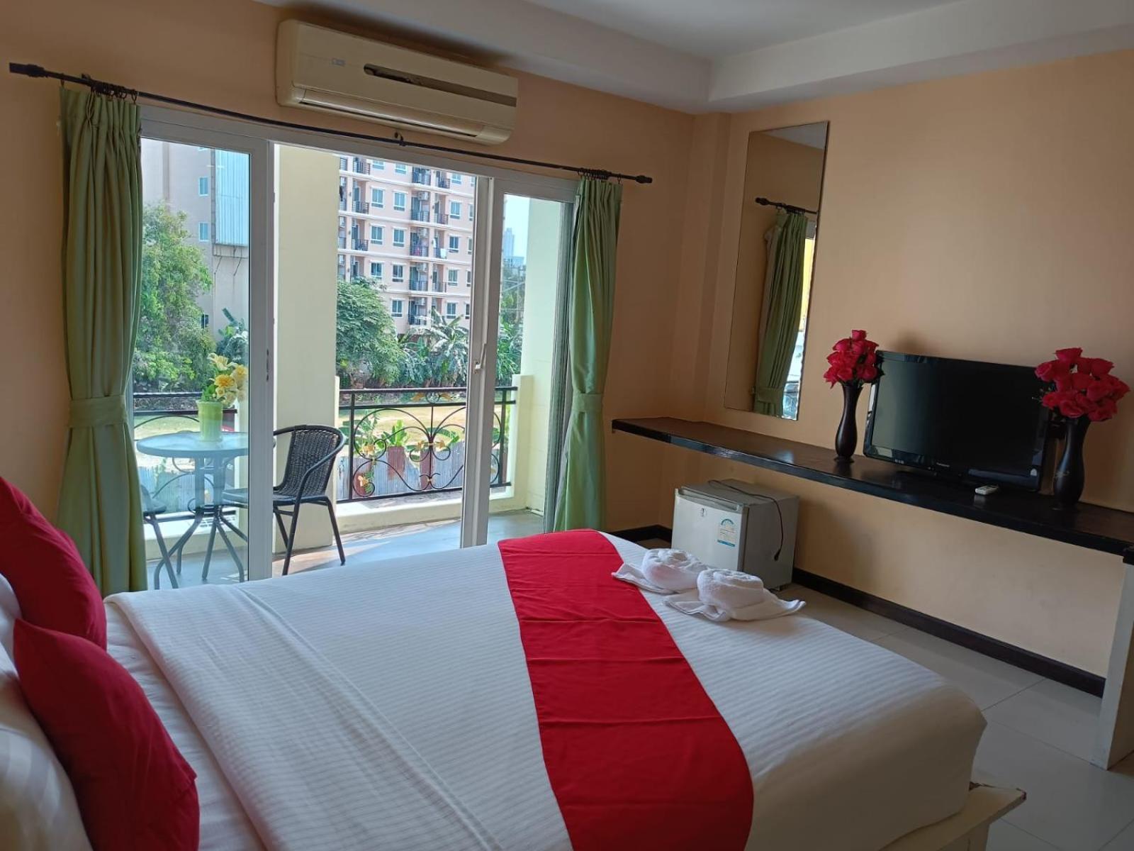 Aura Inn Rooms 芭達亞 外观 照片