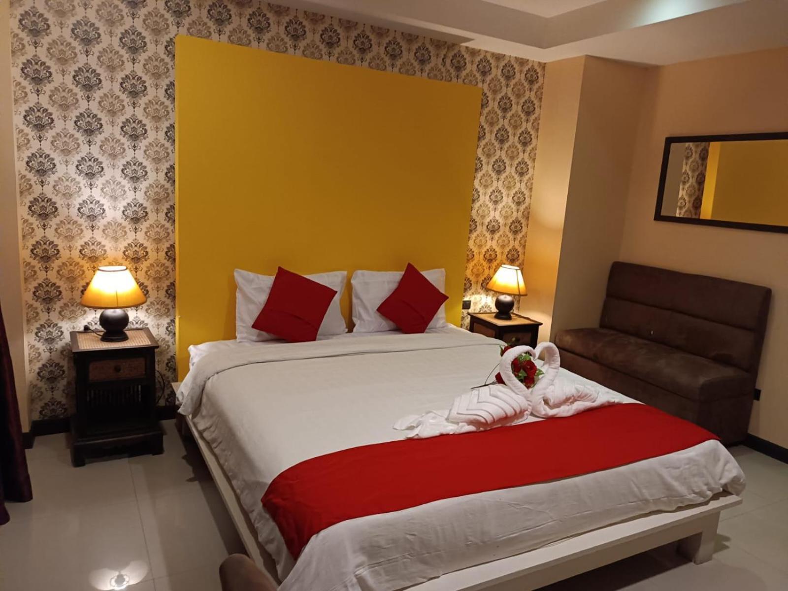 Aura Inn Rooms 芭達亞 外观 照片