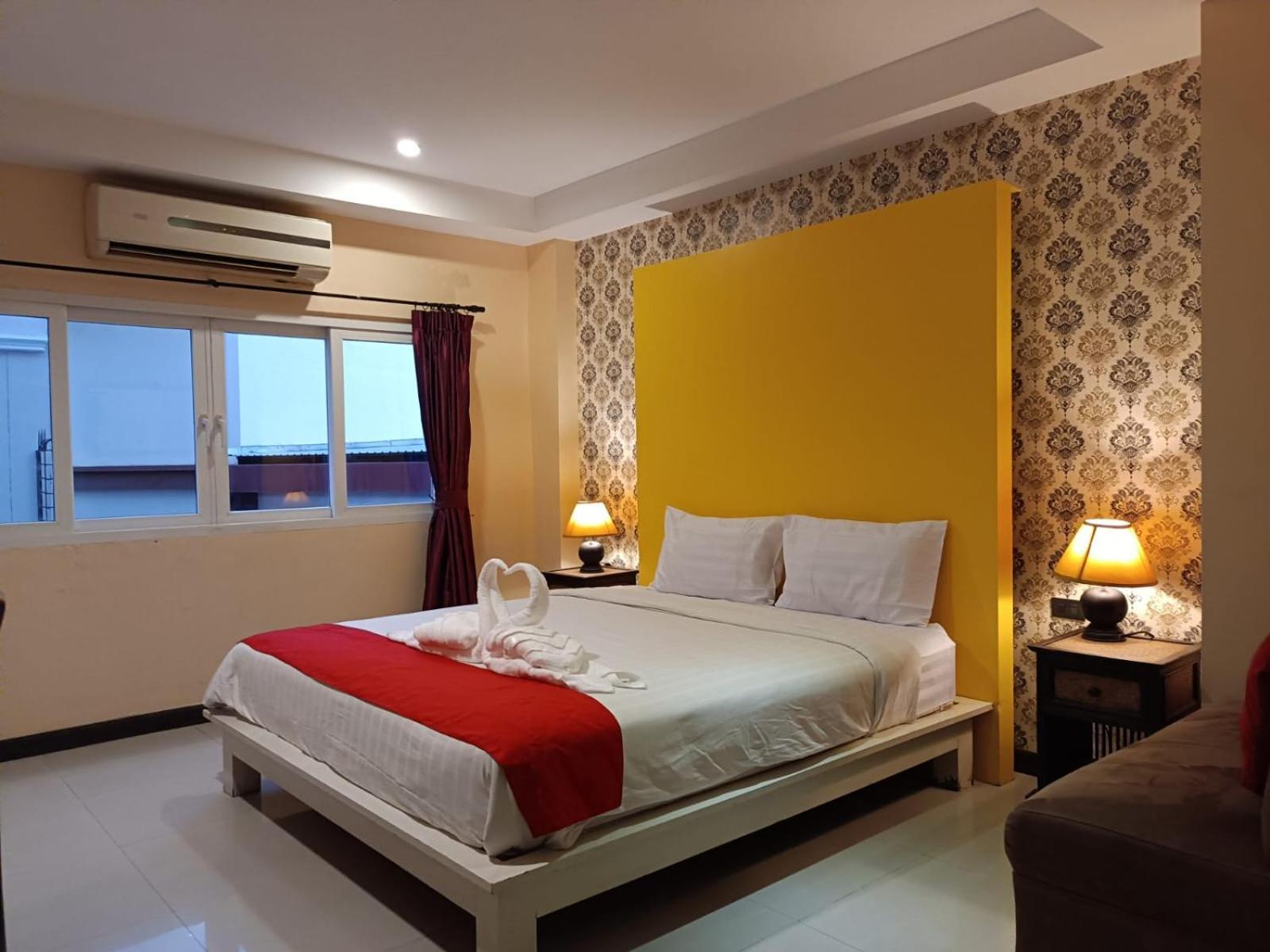 Aura Inn Rooms 芭達亞 外观 照片